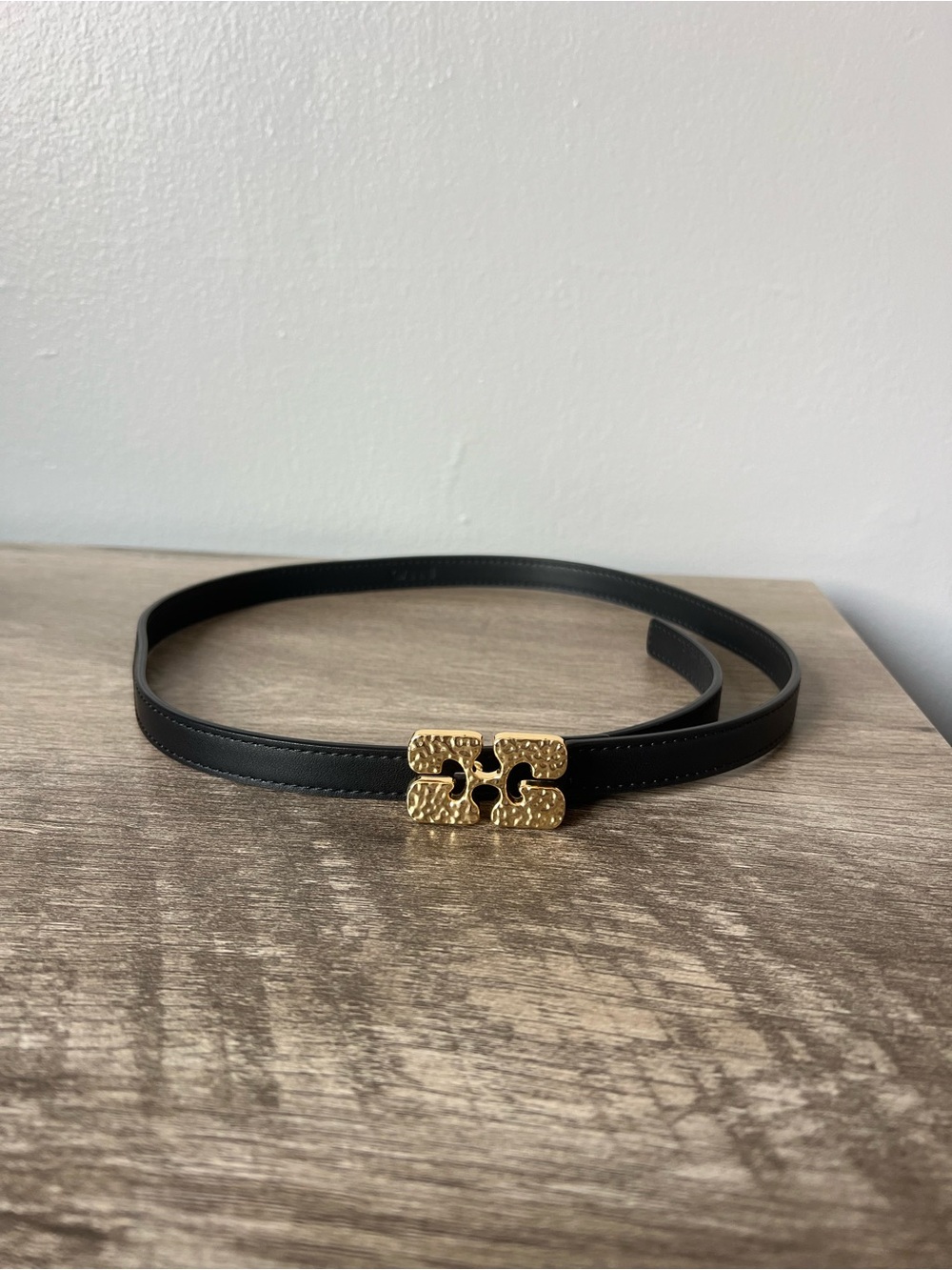 Ganni Kat Belt Small in Black Patent